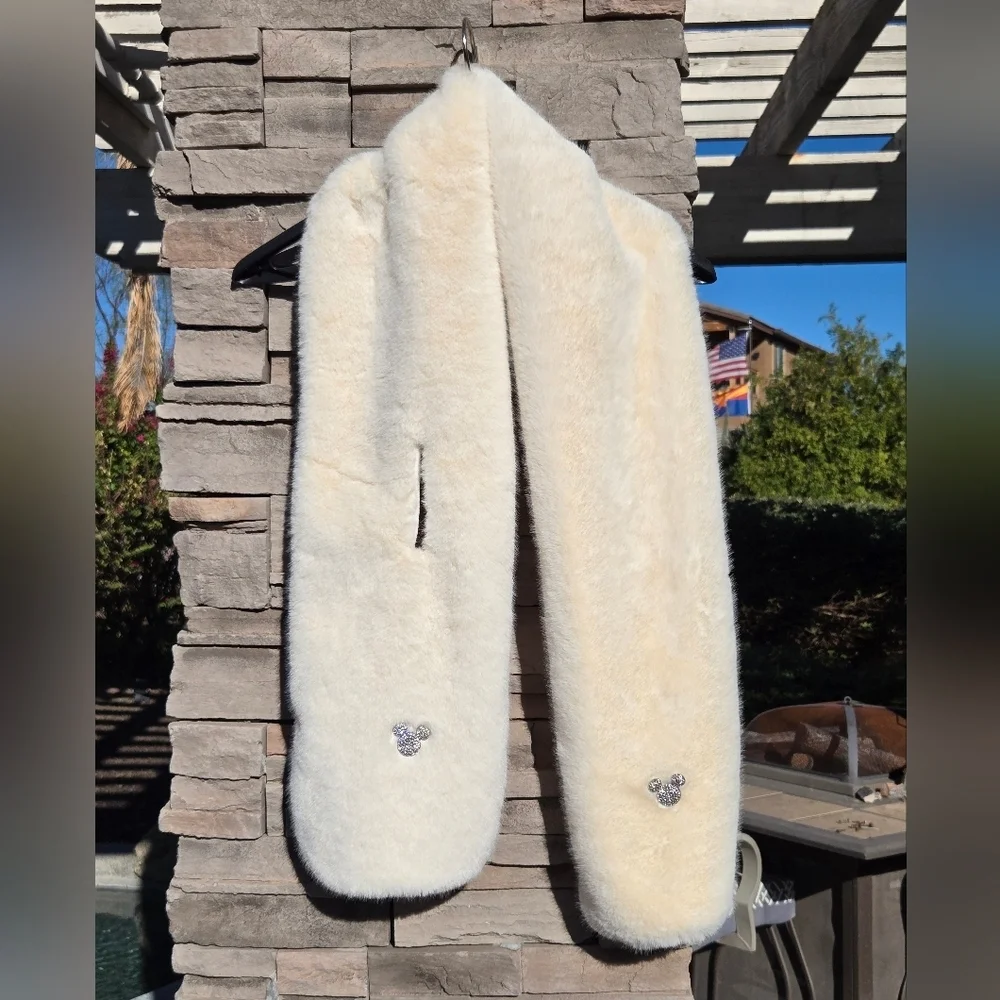 NWT Disney Jeweled Faux Fur Collar Shawl Wrap Neck Warmer Cream White